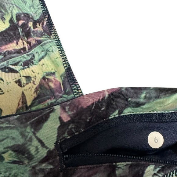 Lululemon Women Cropped Leggings Multicolor Green Black Size 6 - Picture 5 of 7